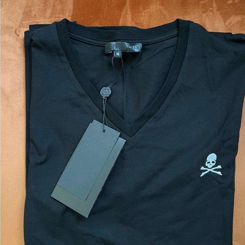 Philip plain v neck men t shirt